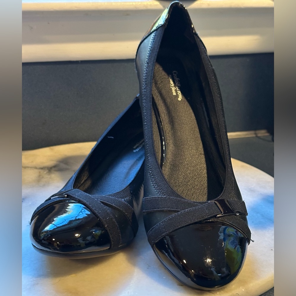 Croft & Barrow Black Patent Wedge Memory FoamToe Flats. Like New Sz 10